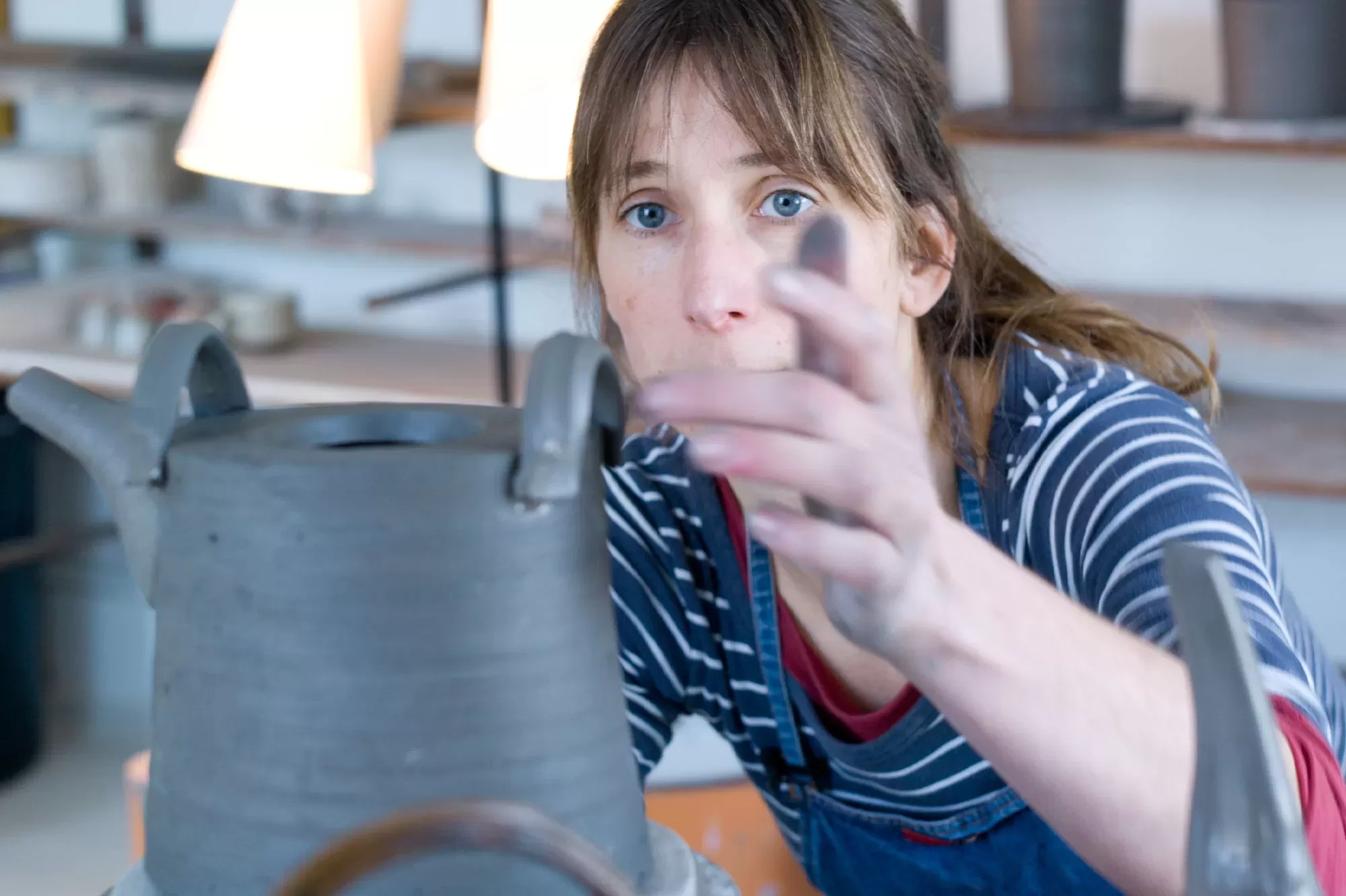 amh teapots slate jpg webp Masterclass | Anne Mette Hjortshøj | Teapots spout
